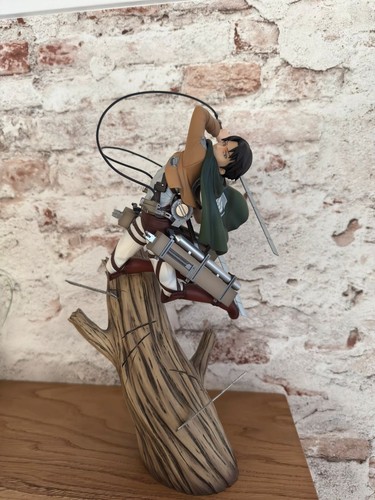Attack titan levi - attack, on