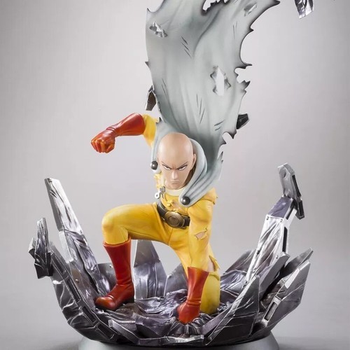 One punch man figurine saitama - punch,